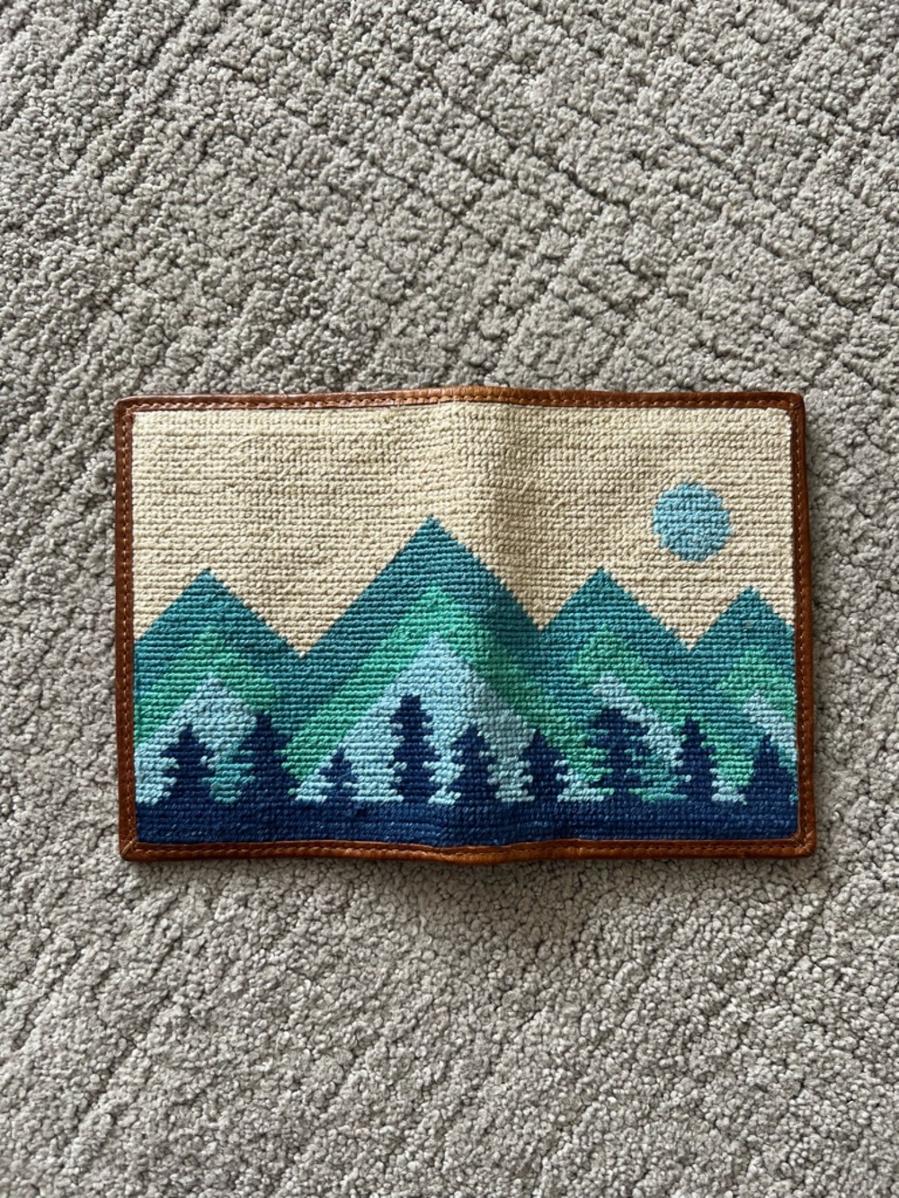 Smathers & Branson Mod Mountain Passport Case - Picture 3 of 12